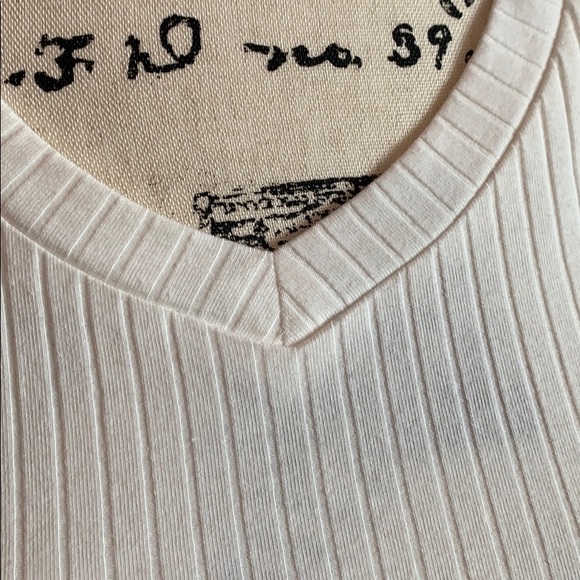 Off White Ribbed Crop Top - Picture 2 of 4